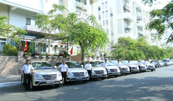 Car rental service from Ha Noi to Ninh Binh City